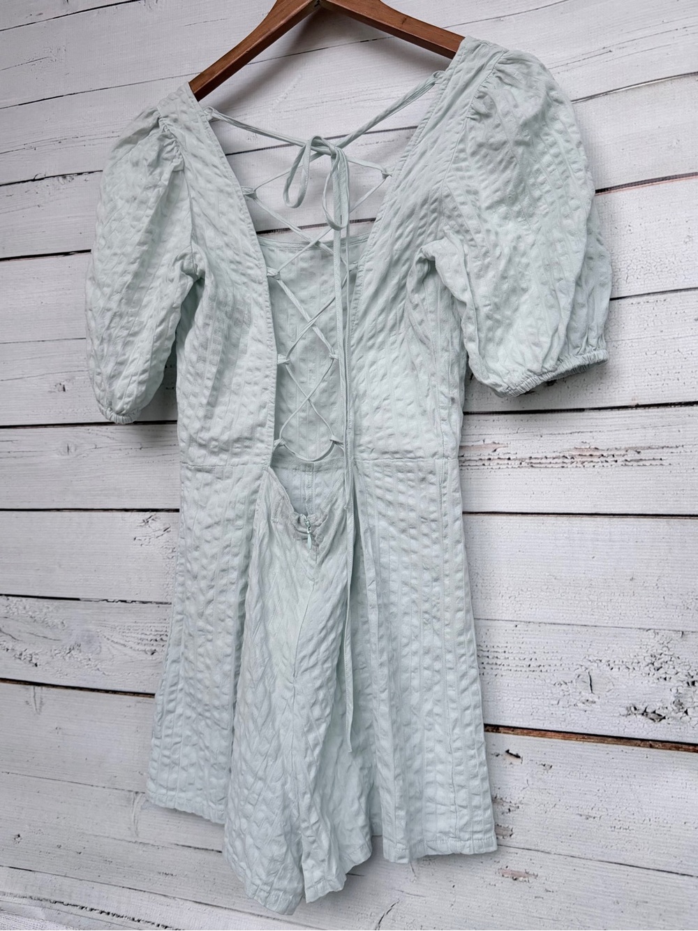 ASOS Seersucker Puff Sleeve Lace Up Back Romper Size 4 - Picture 11 of 11